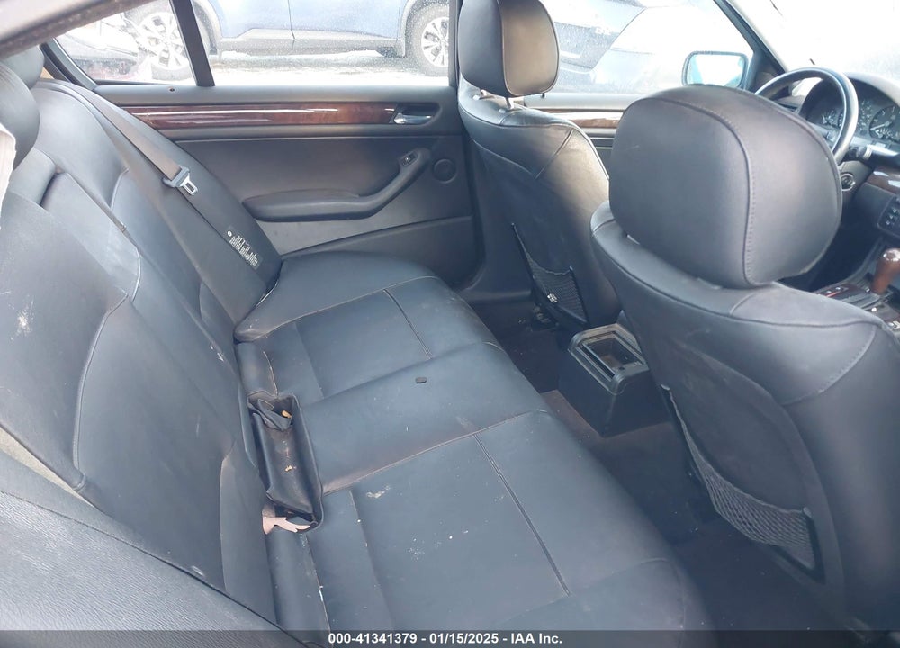 2003 BMW 325I VIN: WBAET37433NJ29460