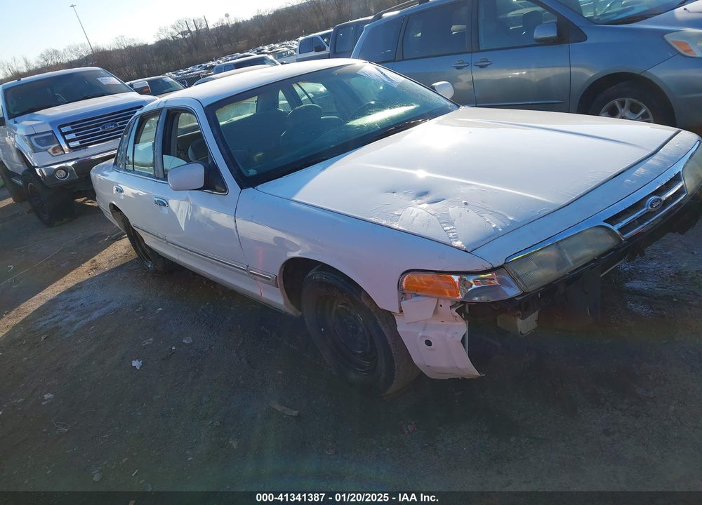 1996 FORD CROWN VICTORIA VIN: 2FALP73W7TX129642