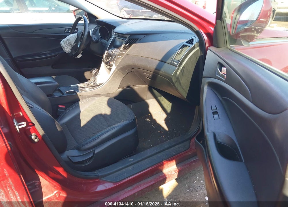 2011 HYUNDAI SONATA VIN: 5NPEC4AC1BH158205
