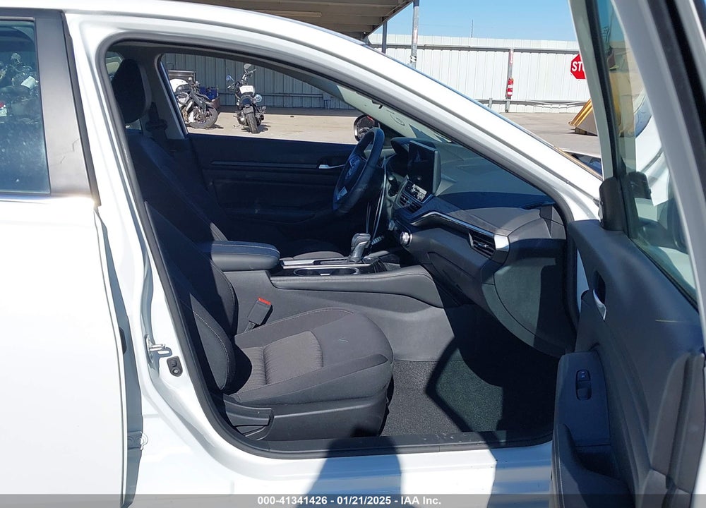 2024 NISSAN ALTIMA SV FWD VIN: 1N4BL4DV0RN304318