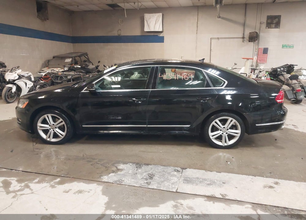 2012 VOLKSWAGEN PASSAT VIN: 1VWCM7A32CC103603