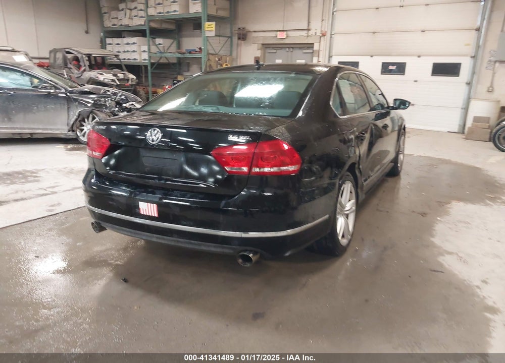 2012 VOLKSWAGEN PASSAT VIN: 1VWCM7A32CC103603
