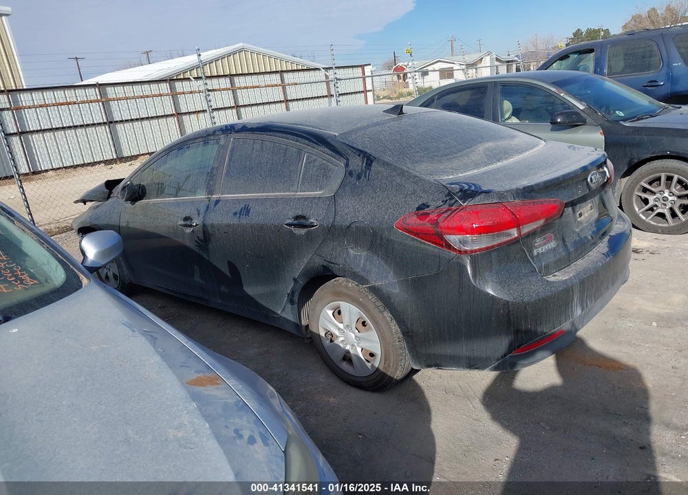 2017 KIA FORTE VIN: 3KPFK4A76HE075909