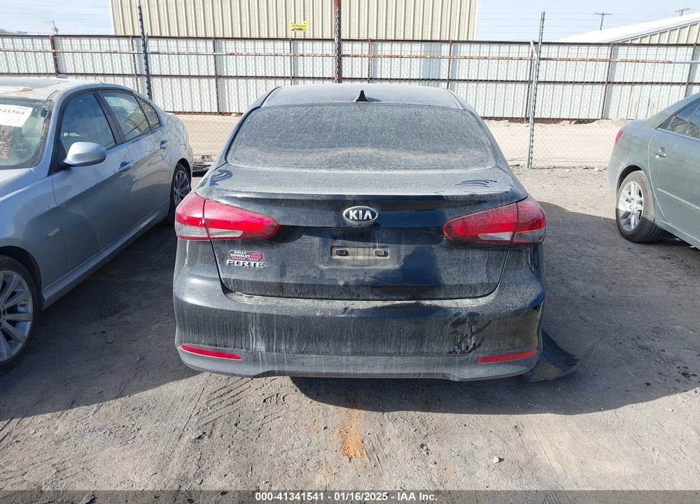 2017 KIA FORTE VIN: 3KPFK4A76HE075909