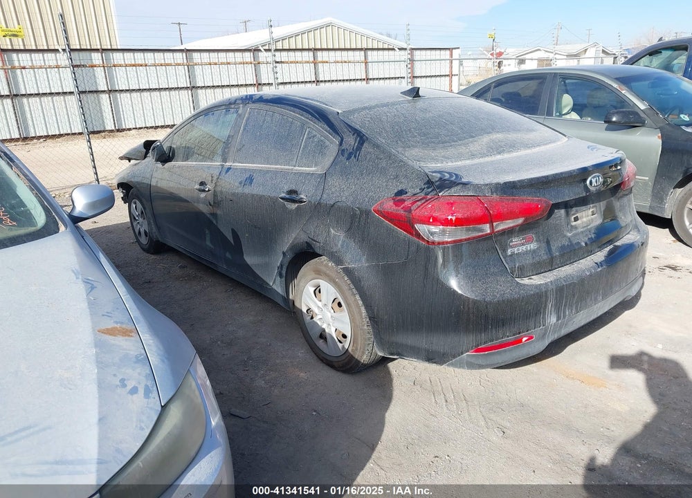 2017 KIA FORTE VIN: 3KPFK4A76HE075909