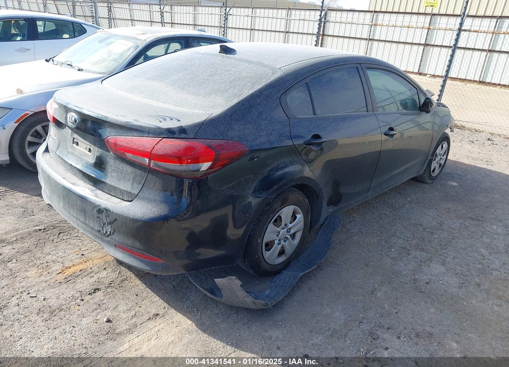 2017 KIA FORTE VIN: 3KPFK4A76HE075909