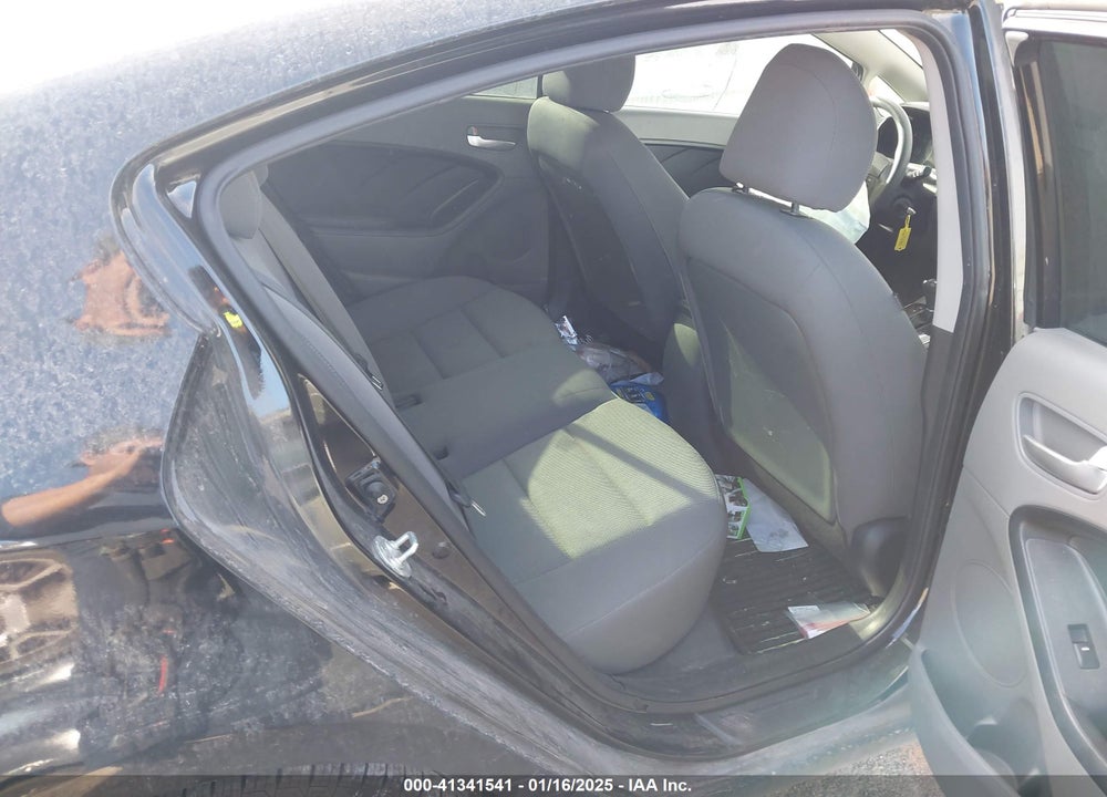 2017 KIA FORTE VIN: 3KPFK4A76HE075909
