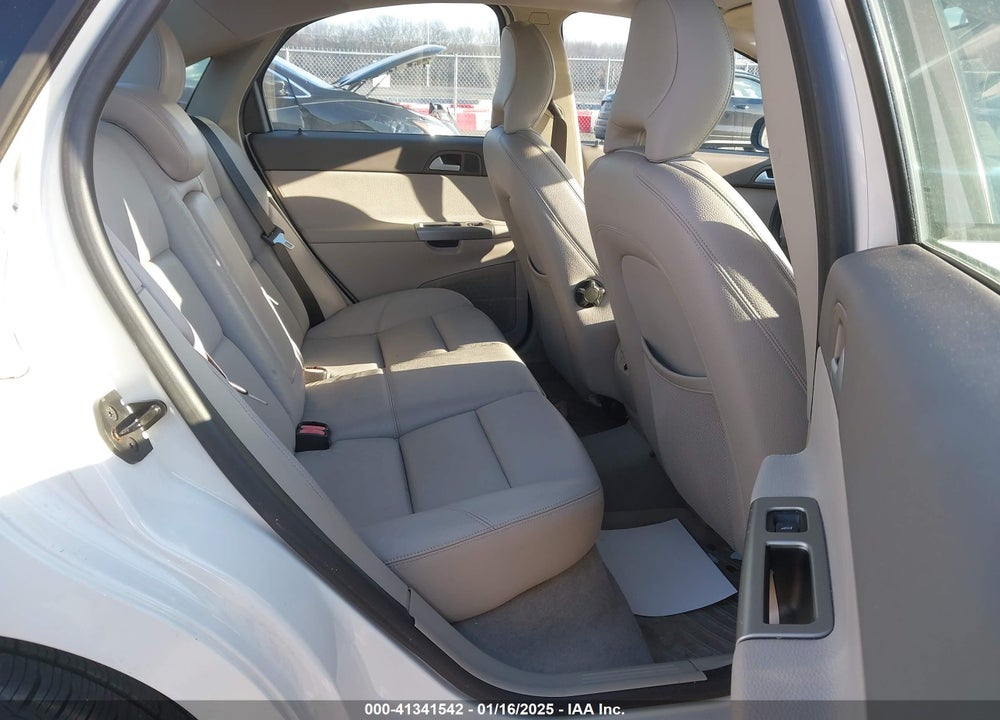 2007 VOLVO S40 VIN: YV1MH682172304630
