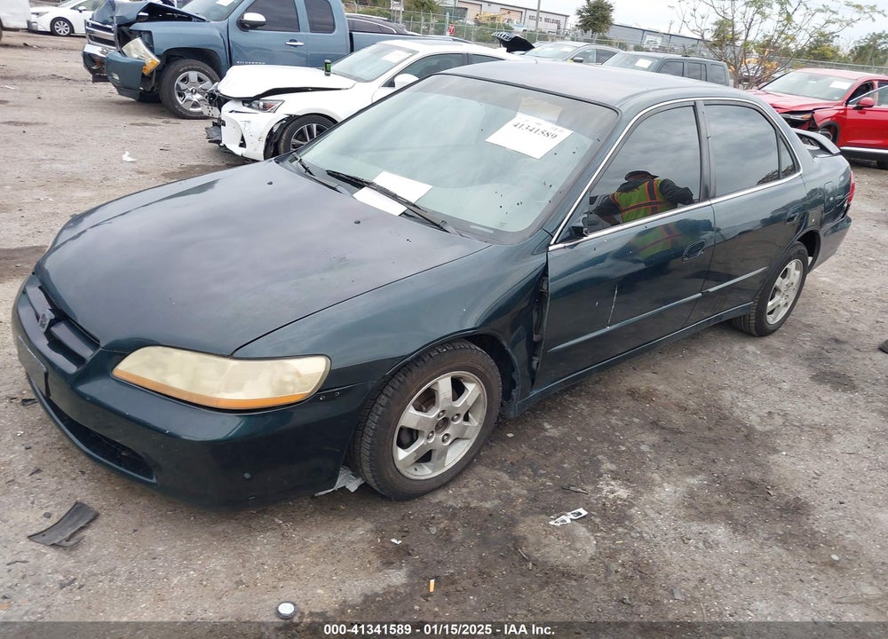 2000 HONDA ACCORD 2.3 SE VIN: 1HGCG567XYA049725