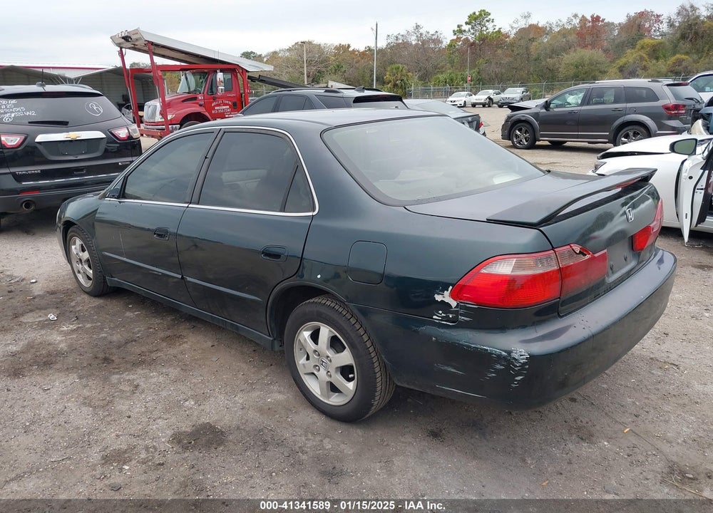 2000 HONDA ACCORD 2.3 SE VIN: 1HGCG567XYA049725