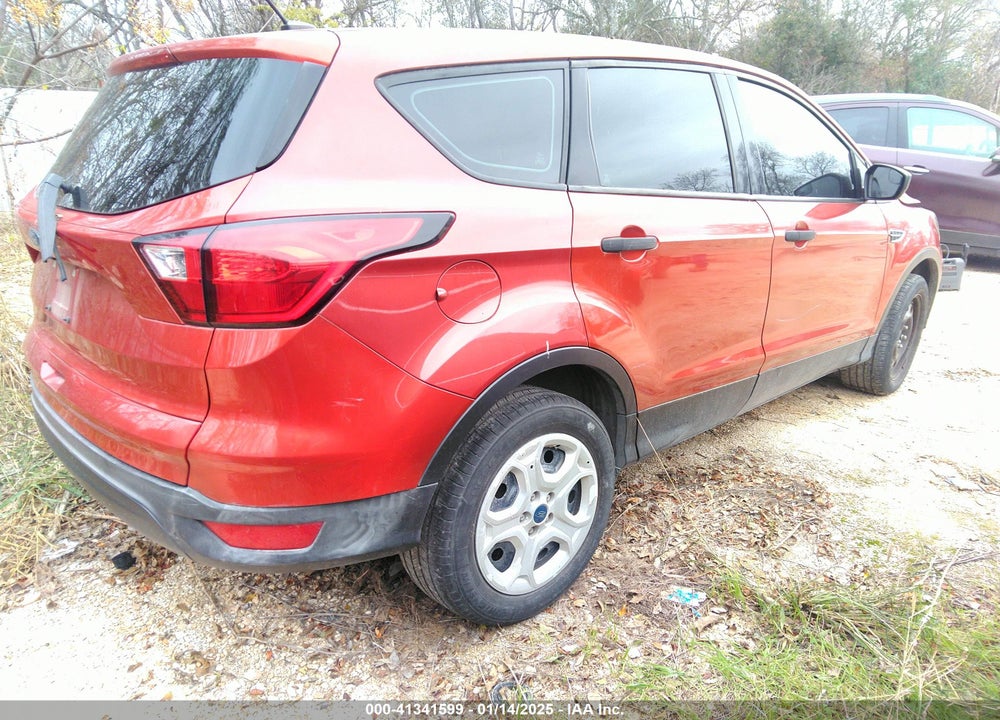 2019 FORD ESCAPE S VIN: 1FMCU0F74KUB00583