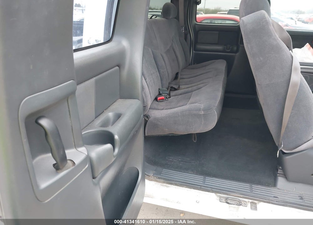 2002 CHEVROLET SILVERADO 1500 LS VIN: 2GCEK19T221253556