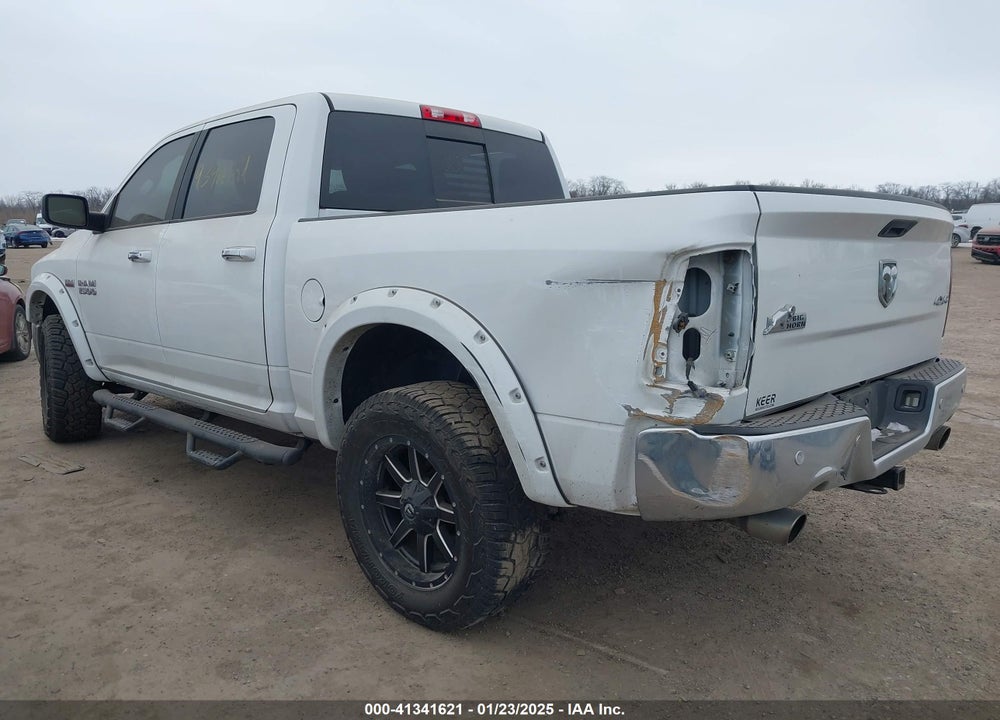 2017 RAM 1500 VIN: 3C6RR7LT8HG523843