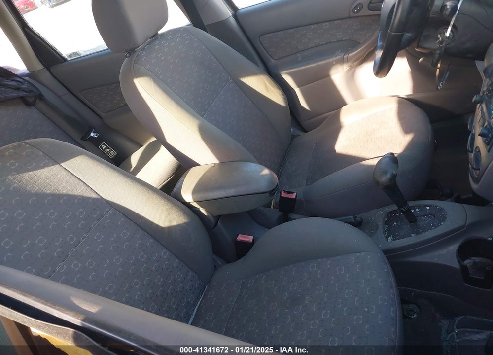 2003 FORD FOCUS ZX5 VIN: 3FAFP37373R141939