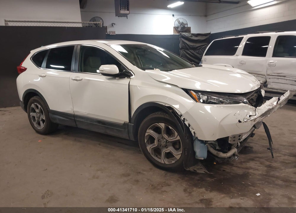 2018 HONDA CR-V VIN: 2HKRW2H82JH657415