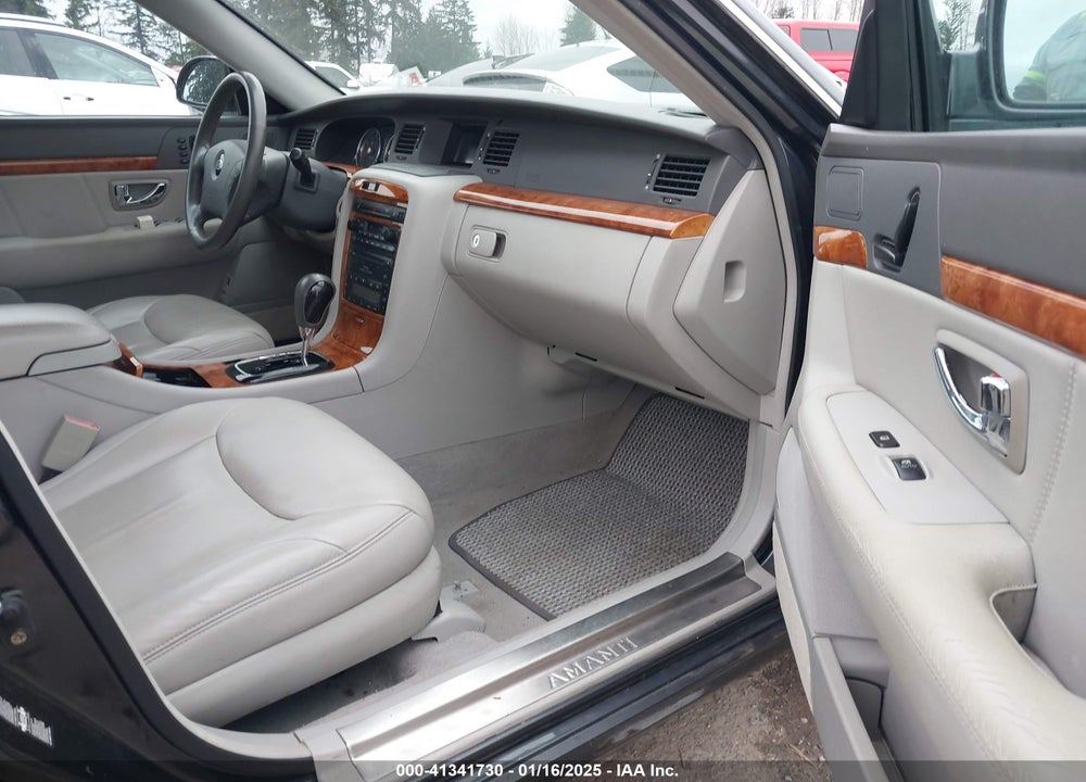 2005 KIA AMANTI VIN: KNALD124755055933
