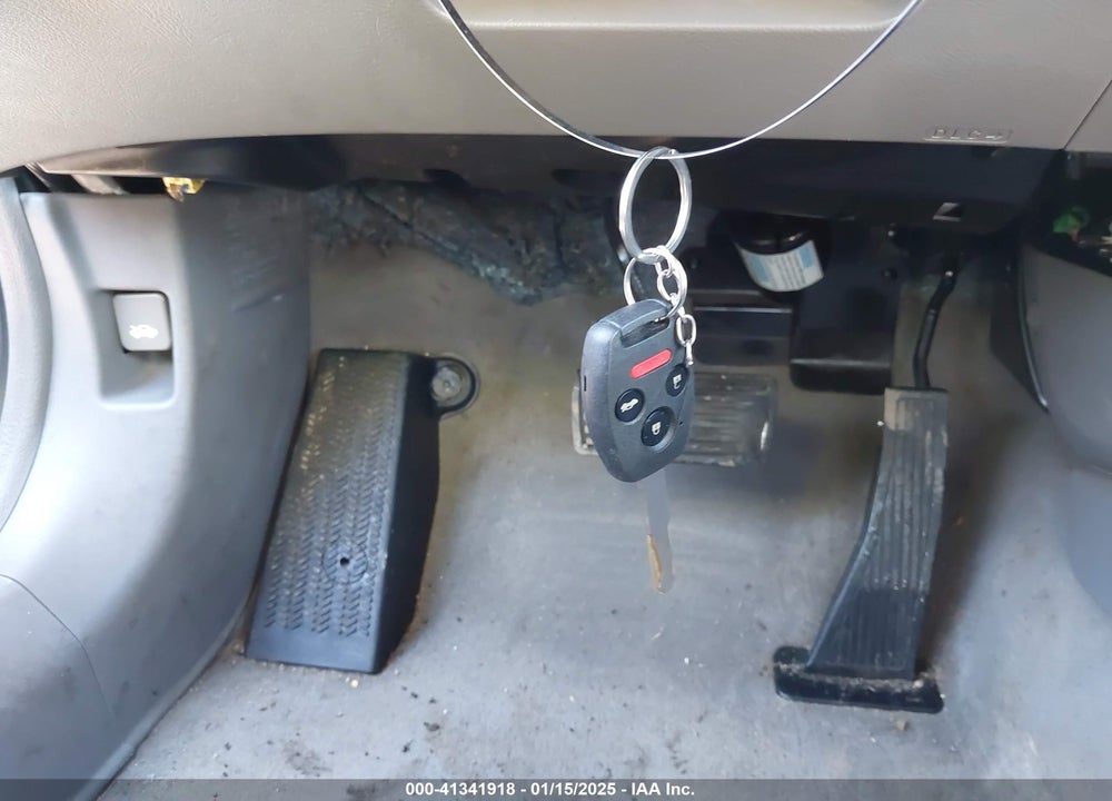 2008 HONDA CIVIC VIN: 1HGFA16948L052200