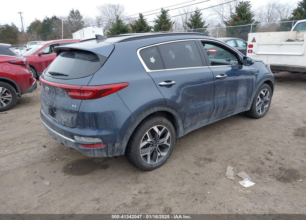 2022 KIA SPORTAGE EX VIN: KNDPNCAC9N7986637