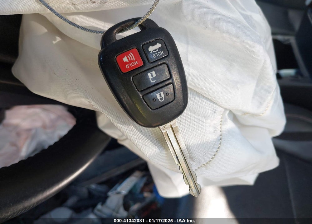 2017 TOYOTA CAMRY SE VIN: 4T1BF1FK8HU754785