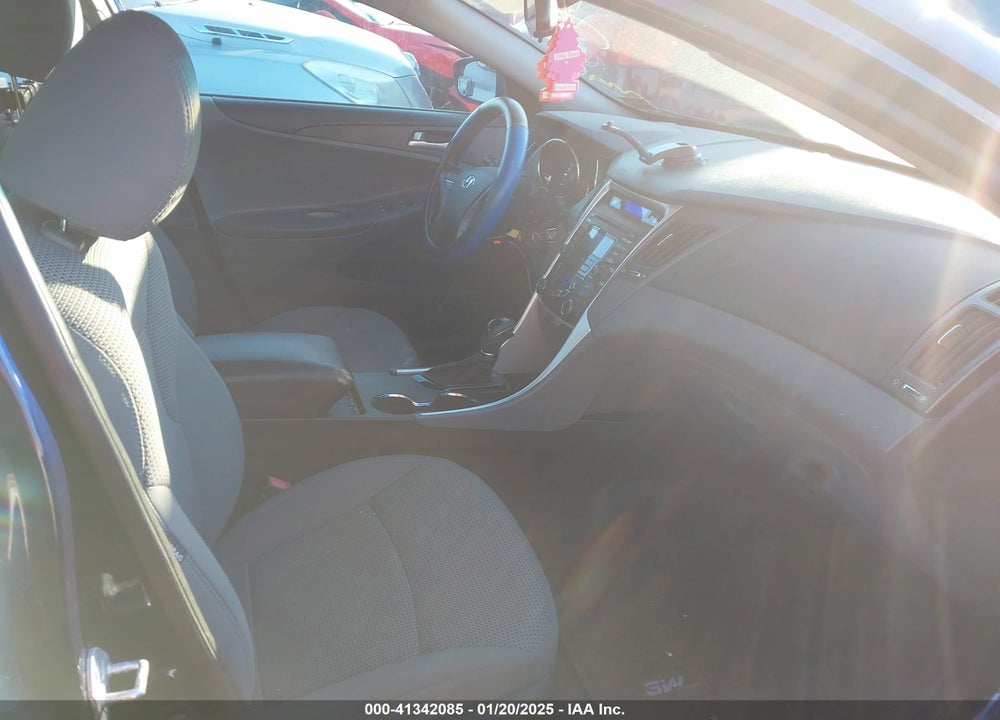 2012 HYUNDAI SONATA VIN: 5NPEB4AC7CH323873