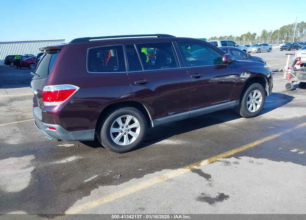 2013 TOYOTA HIGHLANDER PLUS/SE VIN: 5TDZK3EH0DS107456