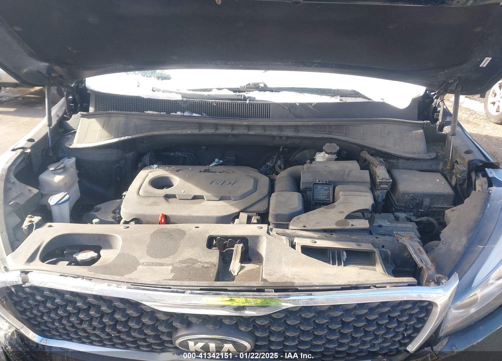 2016 KIA SORENTO 2.4L LX VIN: 5XYPGDA30GG001762