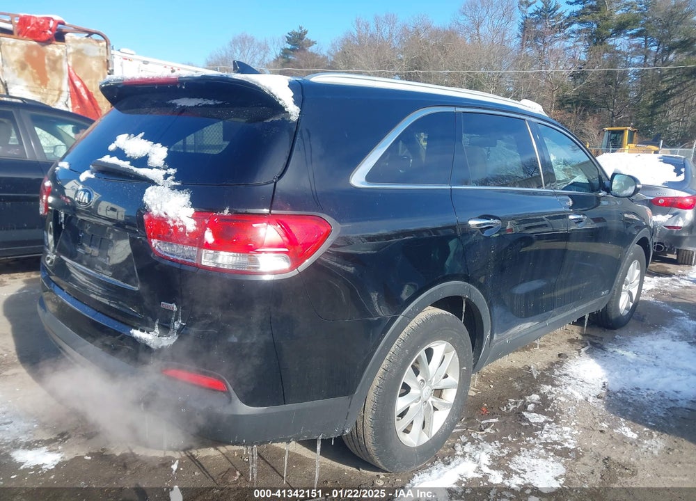 2016 KIA SORENTO 2.4L LX VIN: 5XYPGDA30GG001762