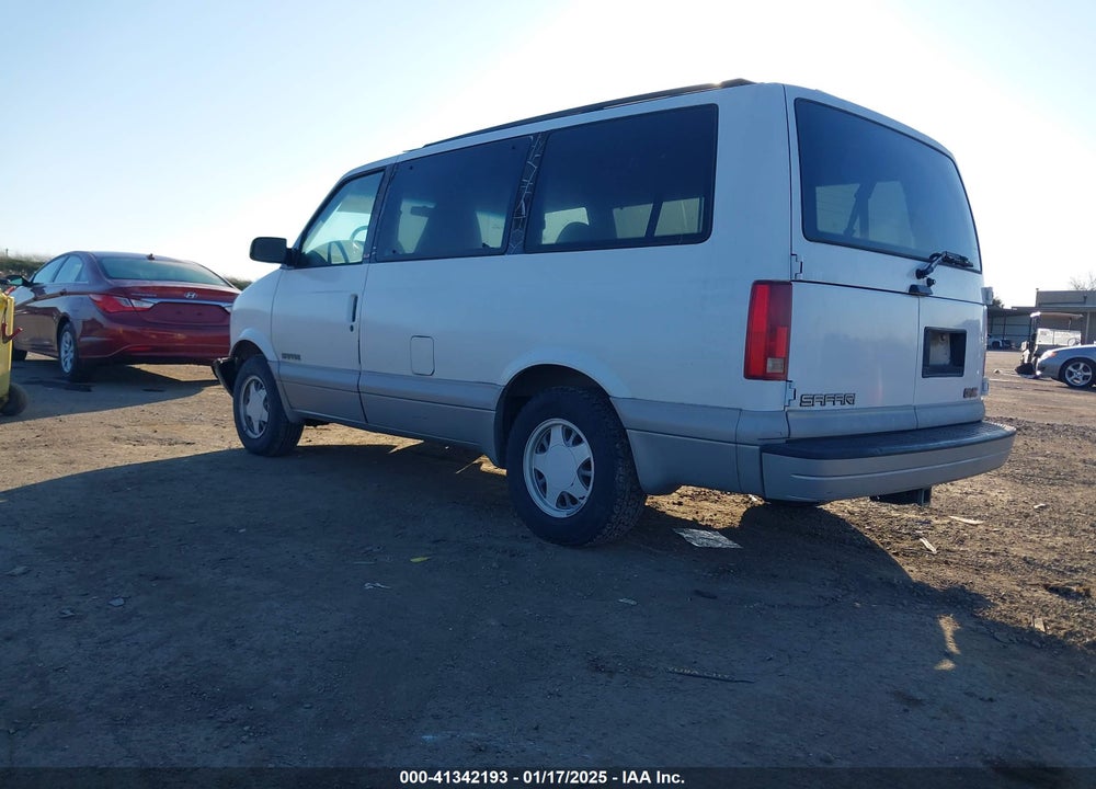 1999 GMC SAFARI SLT VIN: 1GKDM19W0XB521113