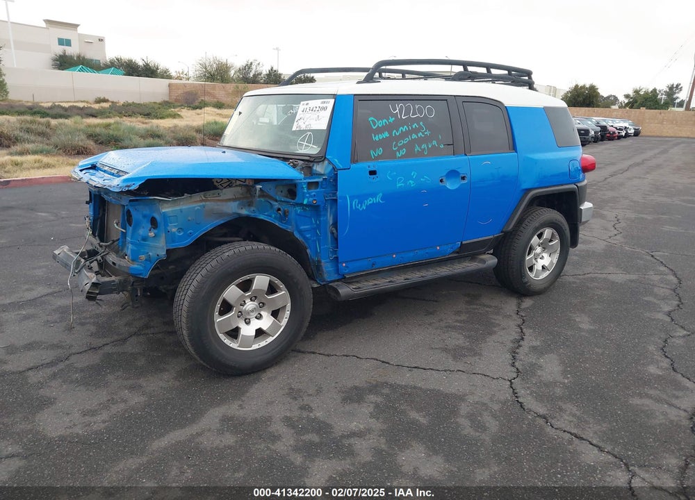 2007 TOYOTA FJ CRUISER VIN: JTEBU11F070047640