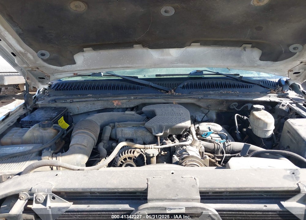 2005 CHEVROLET SILVERADO 2500HD WORK TRUCK VIN: 1GCHC23275F924586