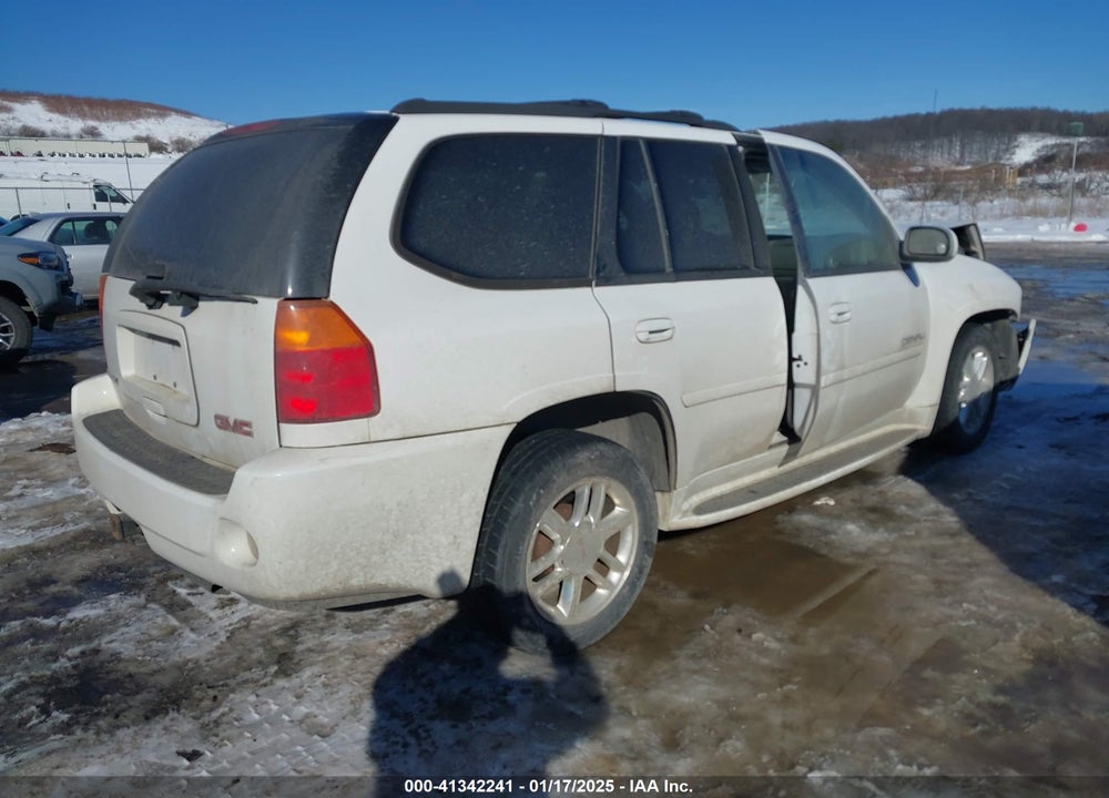 2008 GMC ENVOY DENALI VIN: 1GKET63M082230849