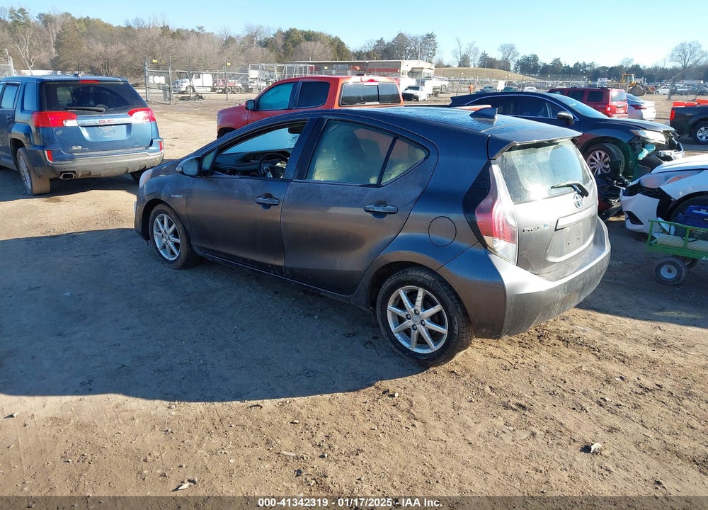 2015 TOYOTA PRIUS C VIN: JTDKDTB33F1111862