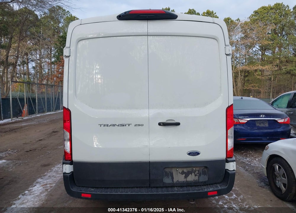 2022 FORD TRANSIT-250 VIN: 1FTBR1C88NKA70167