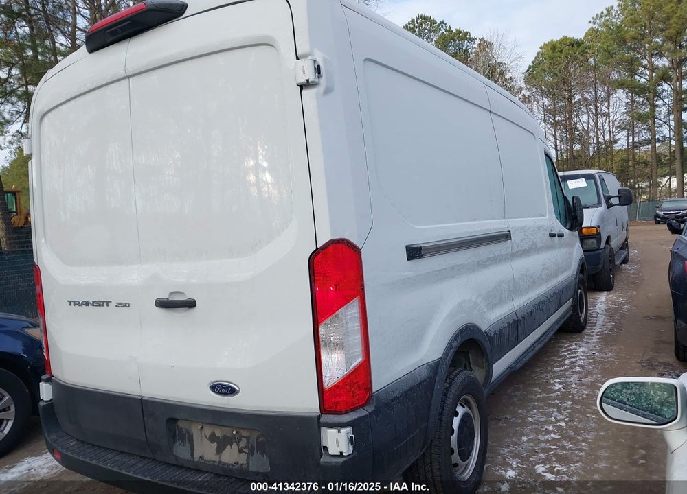 2022 FORD TRANSIT-250 VIN: 1FTBR1C88NKA70167