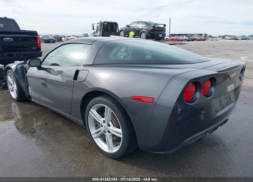 2011 CHEVROLET CORVETTE VIN: 1G1YE2DW2B5102218