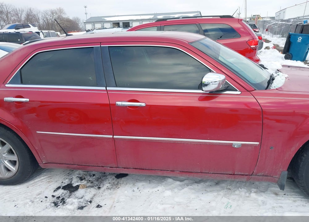 2008 CHRYSLER 300C VIN: 2C3KA63H58H139367