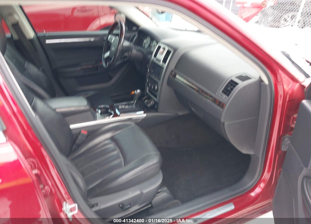 2008 CHRYSLER 300C VIN: 2C3KA63H58H139367