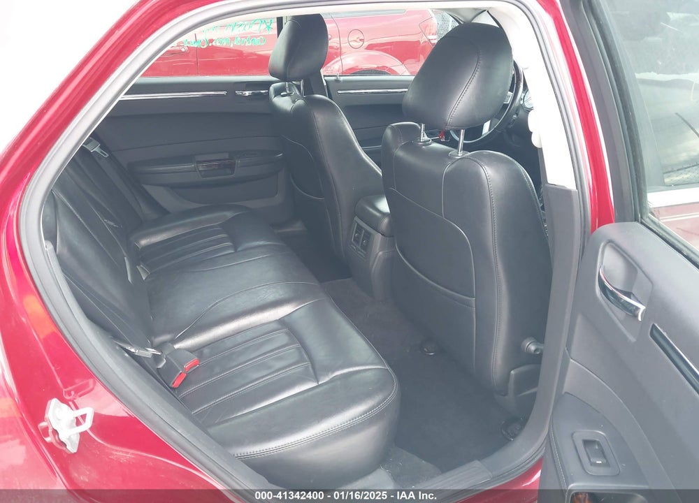 2008 CHRYSLER 300C VIN: 2C3KA63H58H139367