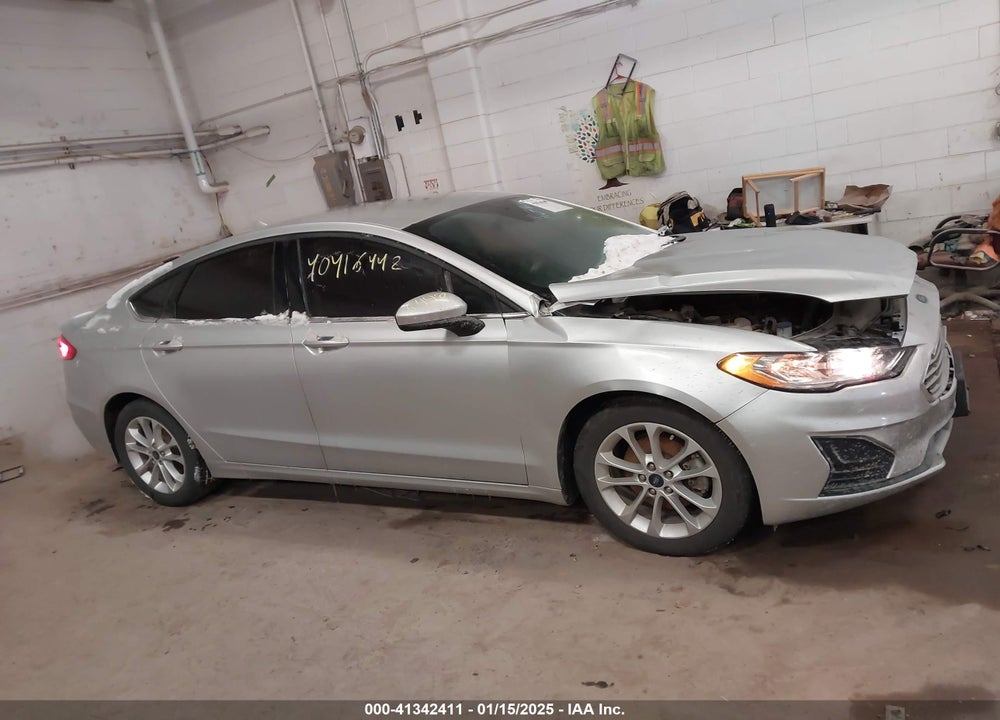 2019 FORD FUSION VIN: 3FA6P0HD0KR103845