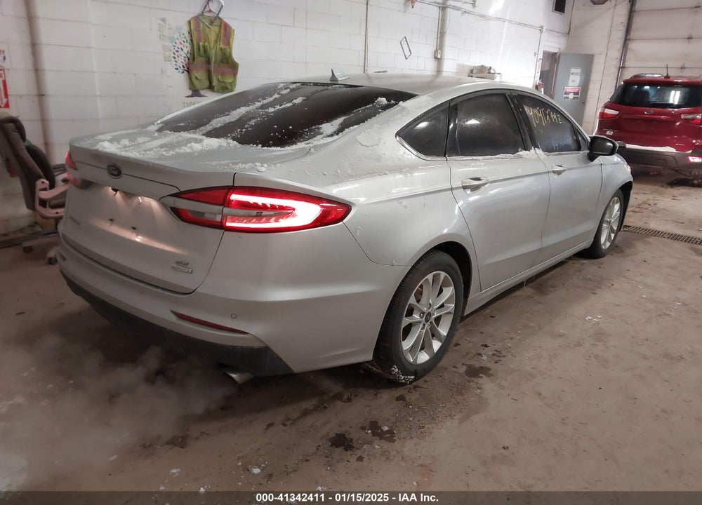 2019 FORD FUSION VIN: 3FA6P0HD0KR103845