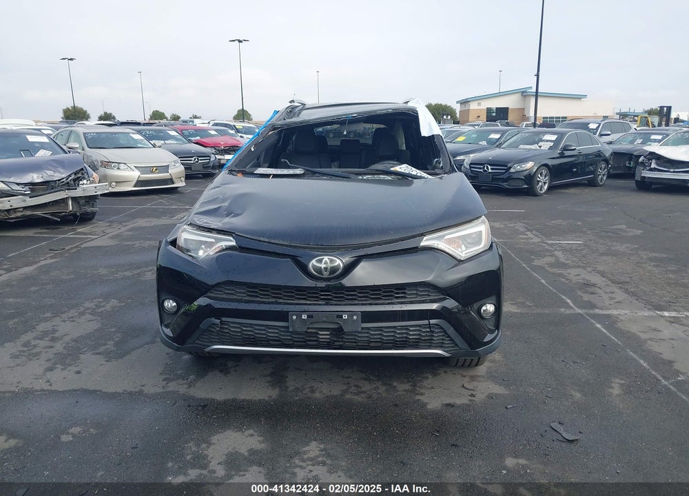 2017 TOYOTA RAV4 SE VIN: 2T3NFREV6HW334781