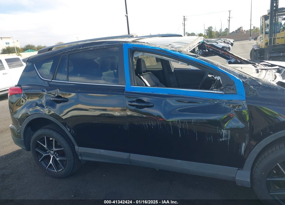 2017 TOYOTA RAV4 SE VIN: 2T3NFREV6HW334781