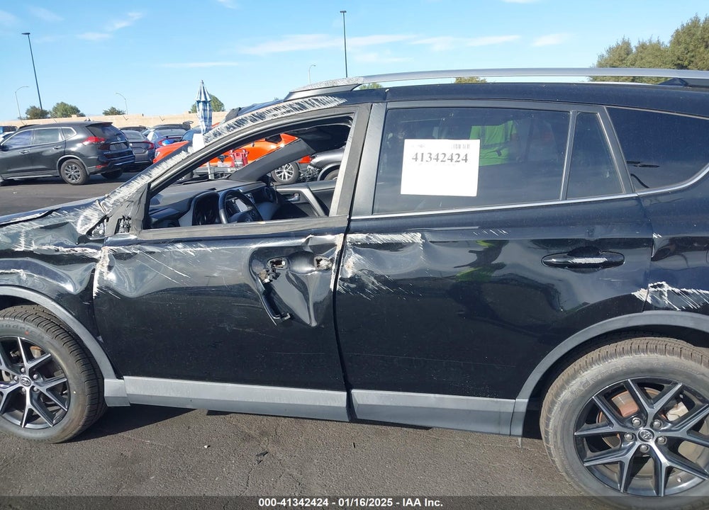 2017 TOYOTA RAV4 SE VIN: 2T3NFREV6HW334781