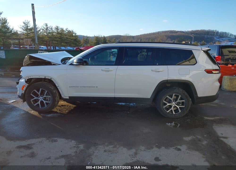 2024 JEEP GRAND CHEROKEE L LIMITED 4X4 VIN: 1C4RJKBG0R8586885