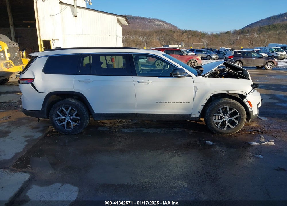 2024 JEEP GRAND CHEROKEE L LIMITED 4X4 VIN: 1C4RJKBG0R8586885