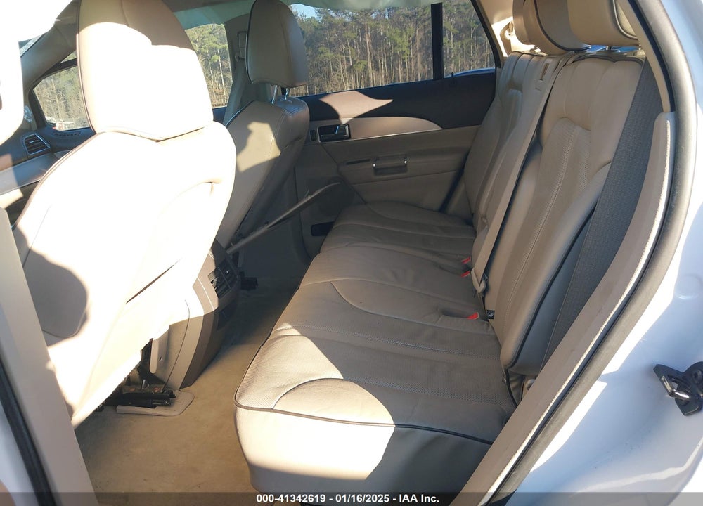 2011 LINCOLN MKX VIN: 2LMDJ8JK8BBJ21647