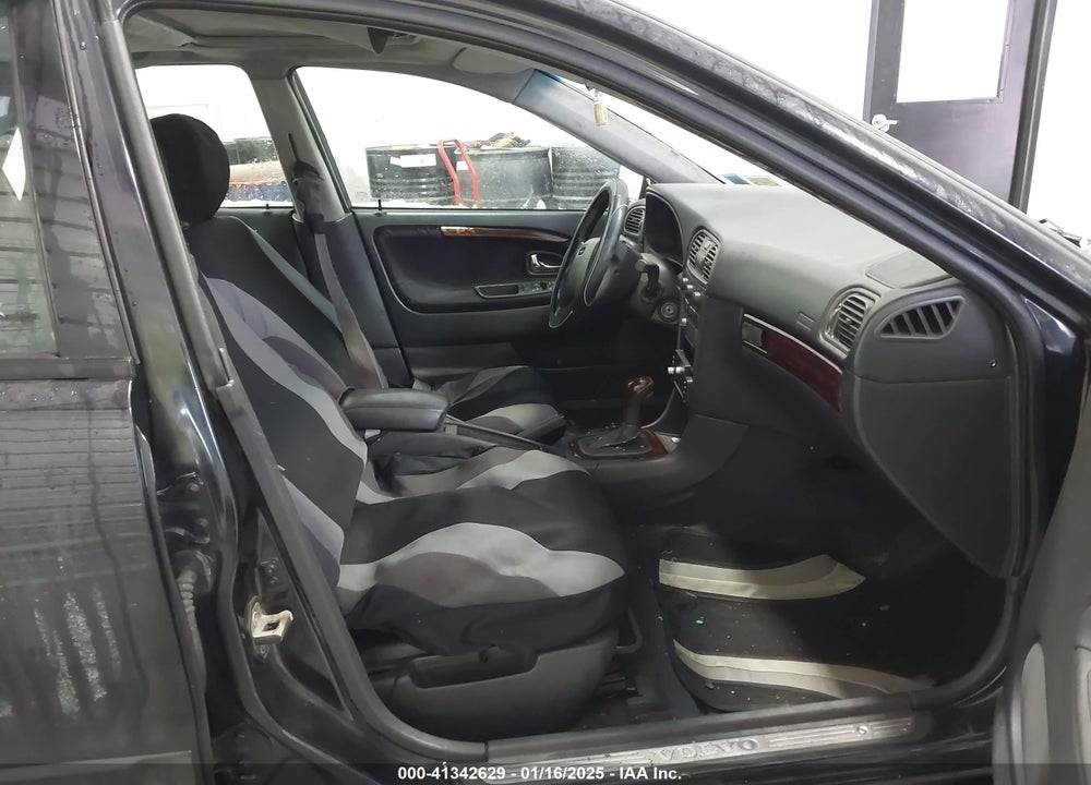 2001 VOLVO S40 A/SPORT EDITION VIN: YV1VS29501F756009