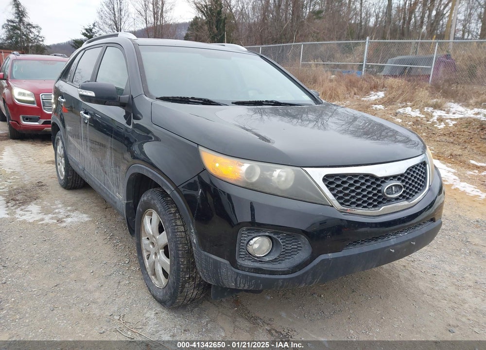 2011 KIA SORENTO LX VIN: 5XYKTCA18BG066169