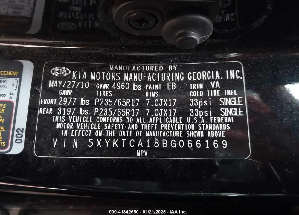 2011 KIA SORENTO LX VIN: 5XYKTCA18BG066169