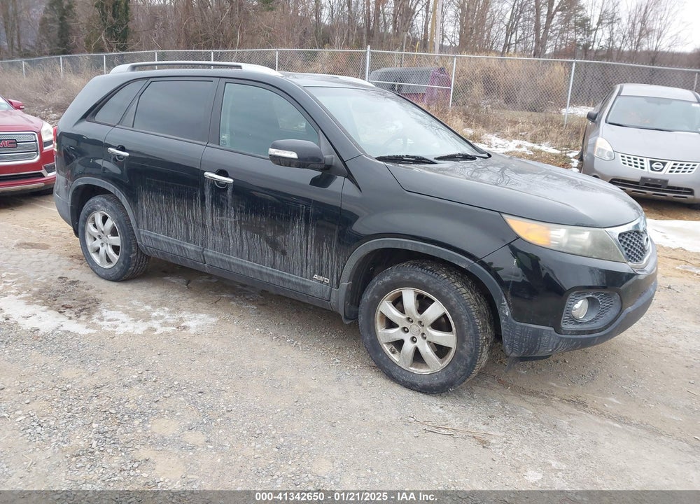 2011 KIA SORENTO LX VIN: 5XYKTCA18BG066169